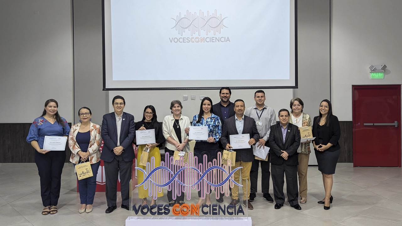 Voces con Ciencia reunió a estudiantes, docentes y empresarios 